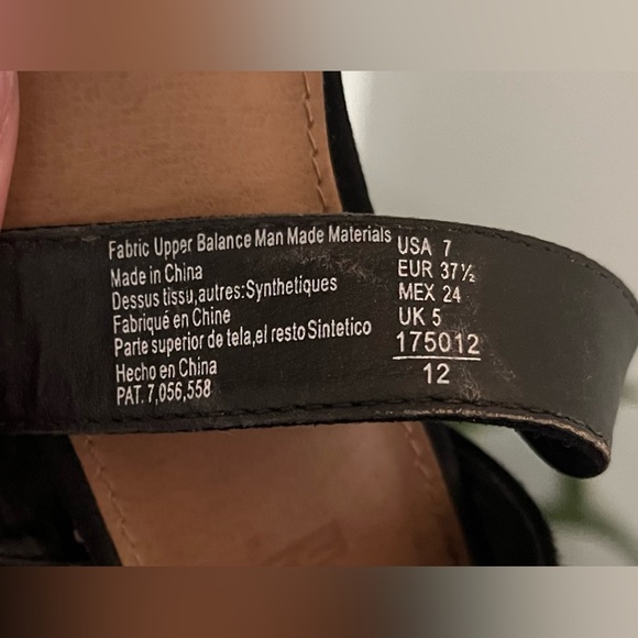 Brash black faux suede sandals SZ 7 sandals with wood heals. - Picture 5 of 7